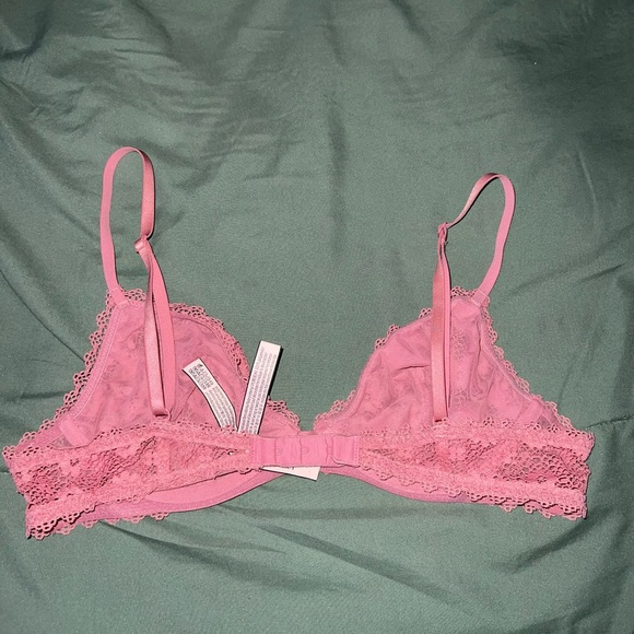 Victoria secret bralette. Only worn once. - Picture 2 of 4